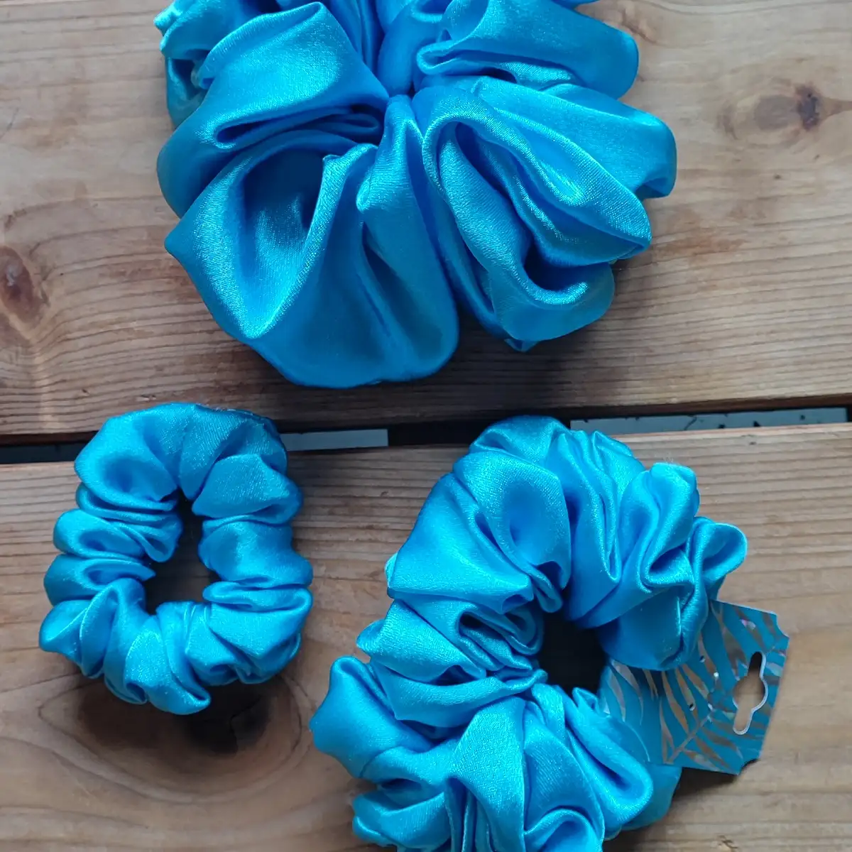 Chouchous faits main – Scrunchies artisanaux en Bourgogne | Colonelle Bibou