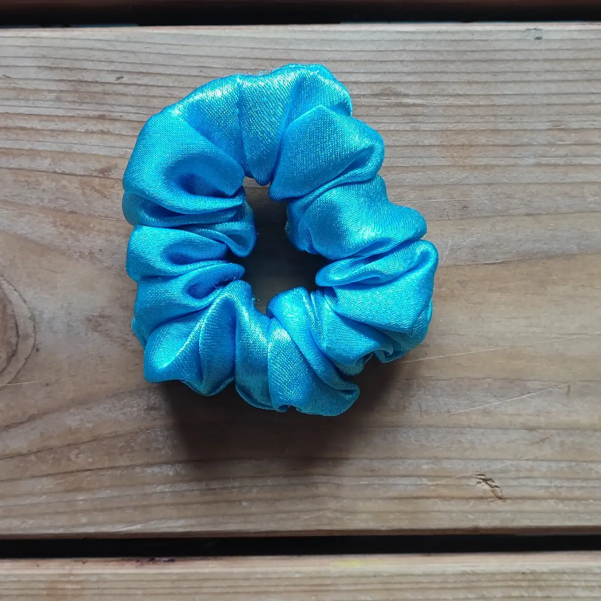 Chouchous faits main – Scrunchies artisanaux en Bourgogne | Colonelle Bibou